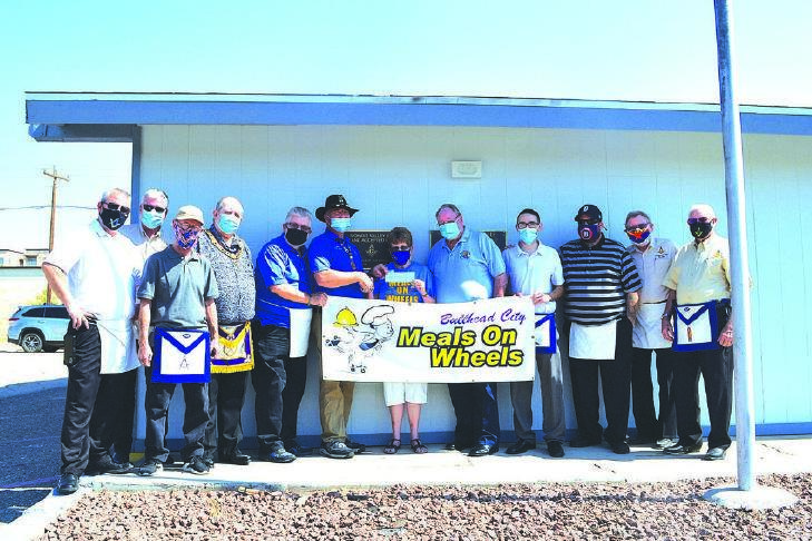 Arizona/US - Masons donate to Meals on Wheels