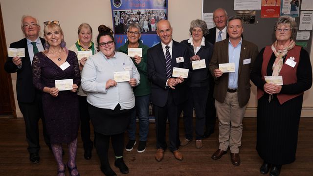 Devonshire/England - Exmouth causes benefit from masons' help