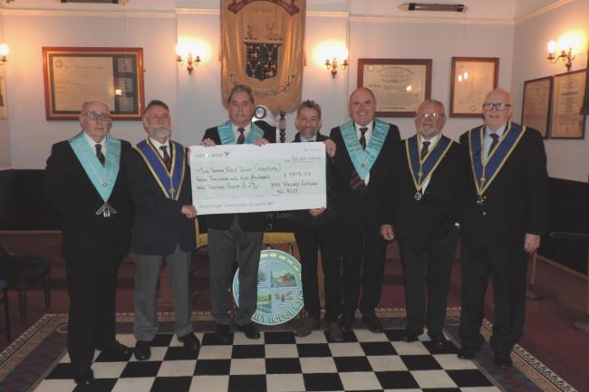 Isle of Wight/England - Freemasons donate £3,500 to charity