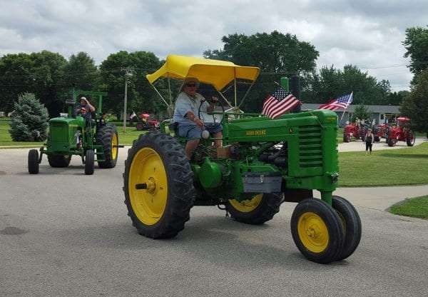 Iowa/U.S. - Manchester Masonic Lodge Hosting Tractor Ride