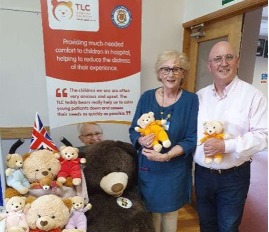 Nottinghamshire/England - Freemasons donated thousands to Newark Dementia Carers Group