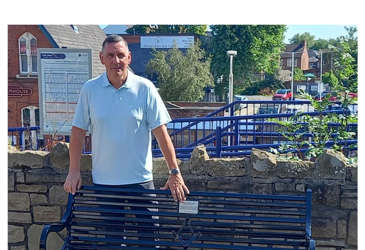 Greater Manchester/England - Freemasons of Urmston donate community bench to residents