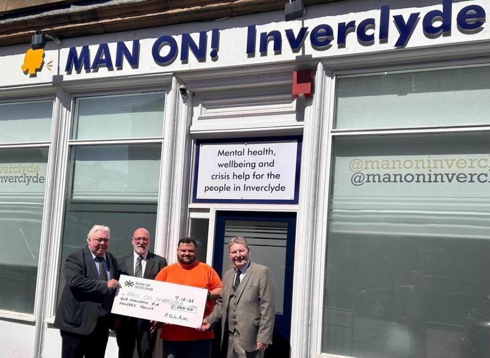 Scotland - Freemasons of Renfrewshire West donate to Man On Inverclyde
