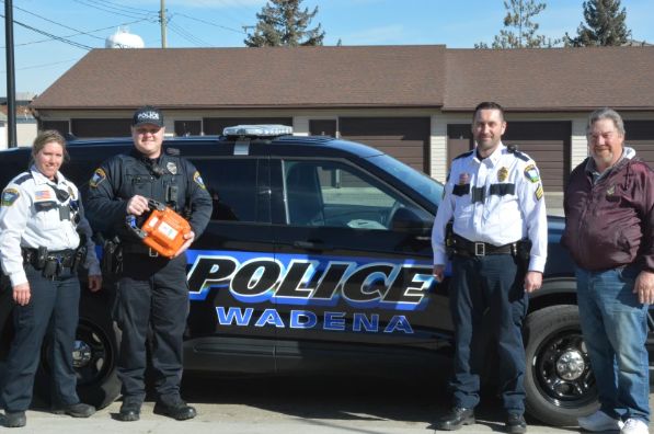 Minnesota/US - Wadena Police Department receives 3 fire suppression tools from Masonic Lodge