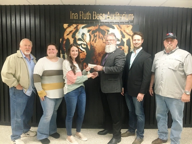 Illinois/US - Center Hill Masonic Lodge #77 Makes Donation to DCHS Special Needs Prom