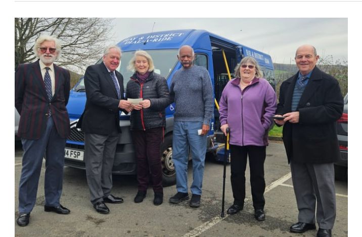Herefordshire/England - Freemasons support Hay & District Dial-a-Ride with £1300 donation